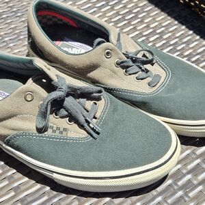 Vans Men's Green Canvas Sneakers